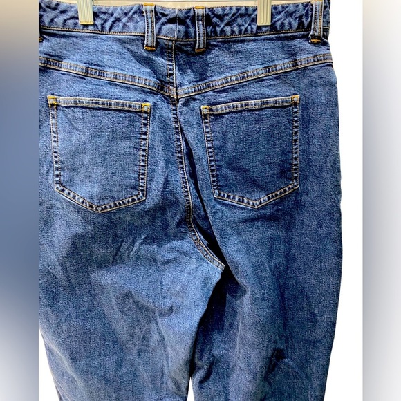 Talbot's Women's Stretch Straight Jeans Medium Wash Jeans Size 8 - Picture 5 of 6